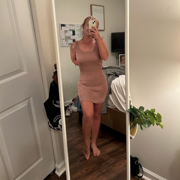 Kendall and Kylie pink tie dress - Picture 2 of 2